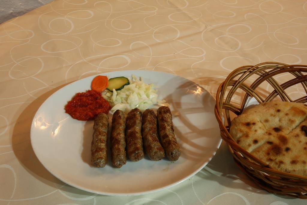 Gostilna In Prenocisca Gedzo 호텔 노보메스토 외부 사진